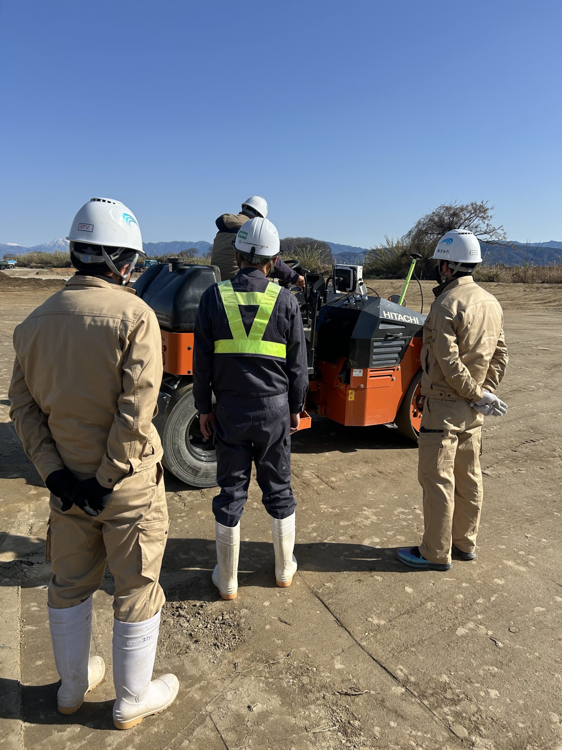 人と企業をつなぎ、[四国の未来]を支える架け橋に